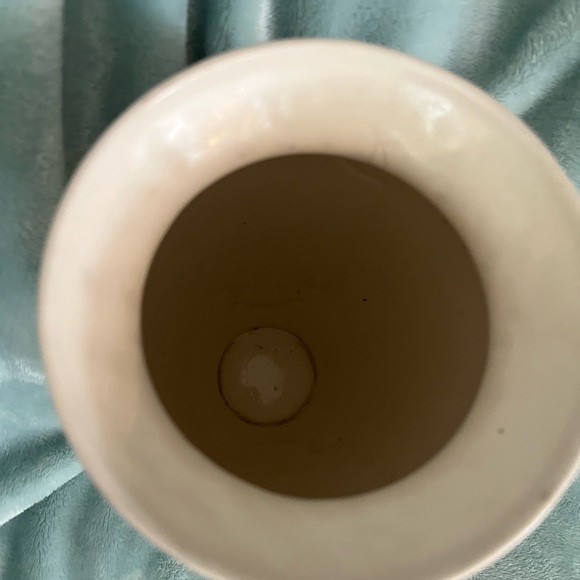 Beautiful vase, 91/2 tall opening is about 31/2"'s the flair is about 5"'s - Picture 2 of 2